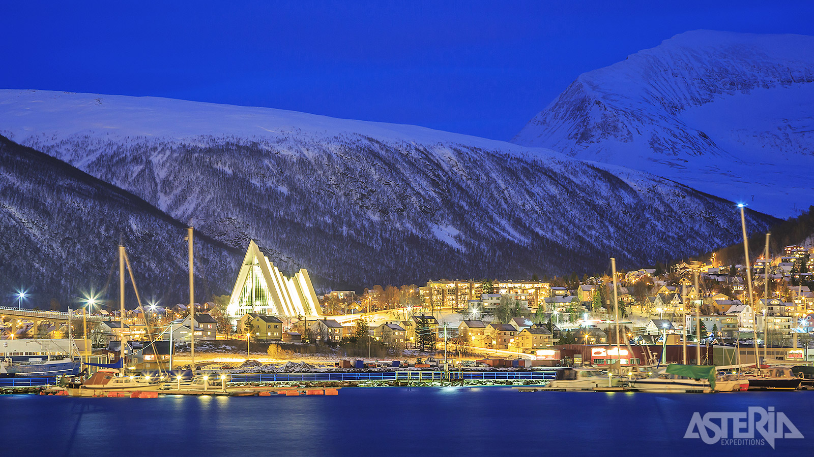 Tromsø is een fascinerende stad, gekend voor zijn Arctische kathedraal maar ook voor zijn musea en galerijen