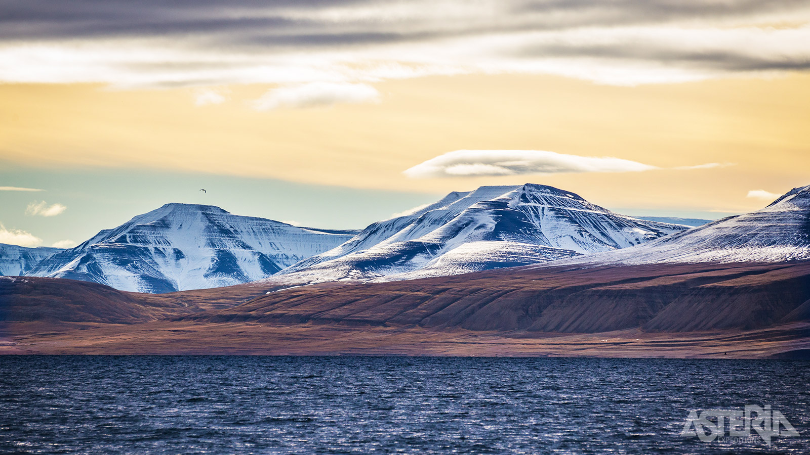 De landschappen op Spitsbergen zijn ruig, puur en zeer uiteenlopend