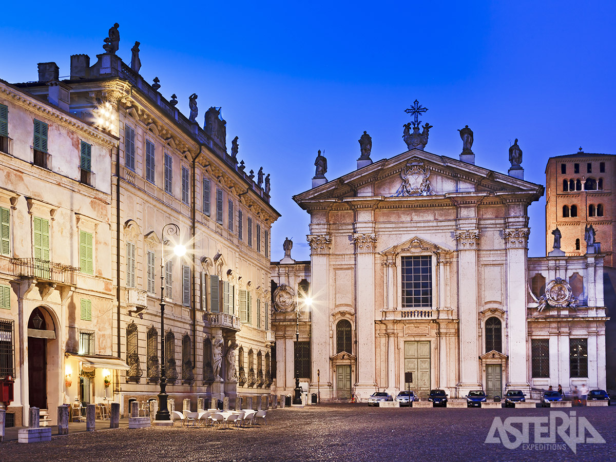 Het hertogelijk Palazzo Ducale is een architectonisch complex en museum in Mantova