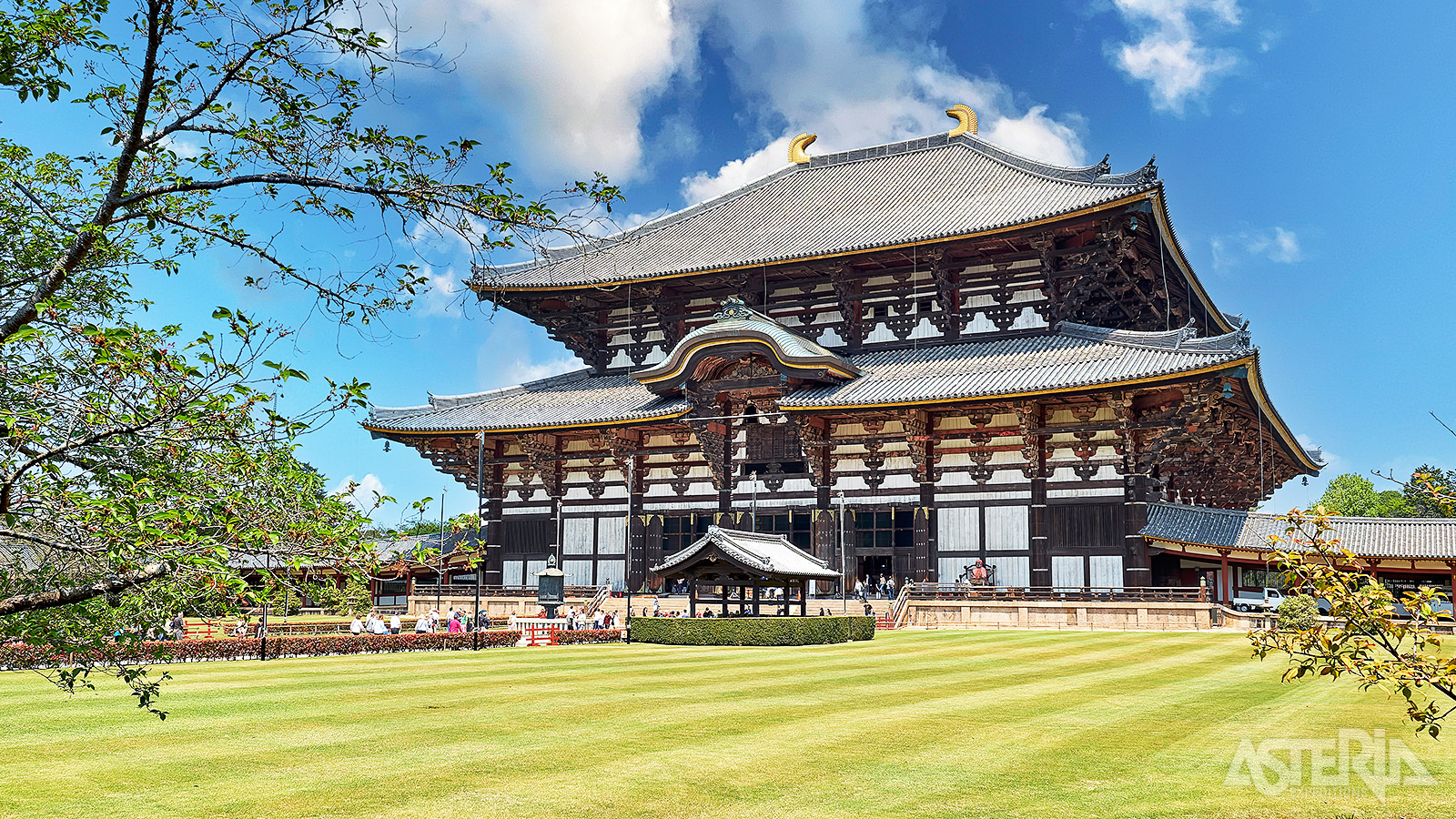 De houten Toda-ji-tempel in Nara, Japan, is één van de meest beroemde en historische boeddhistische tempels van Japan