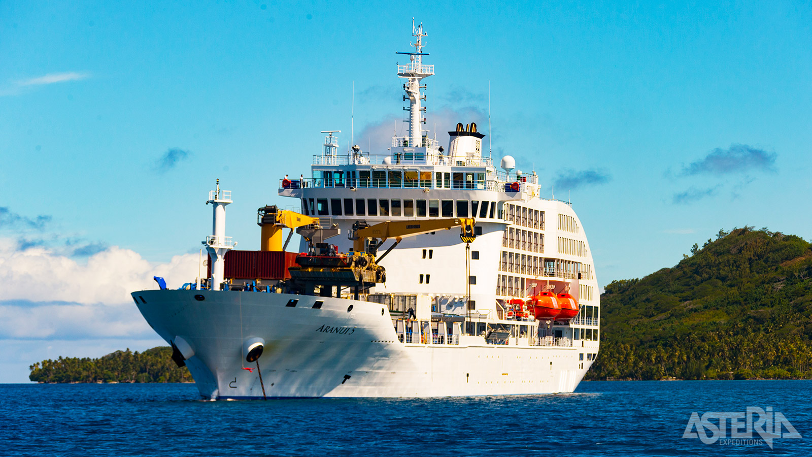 Naast cruiseschip doet de Aranui 5 ook dienst als bevoorradingsschip tussen de verschillende eilanden