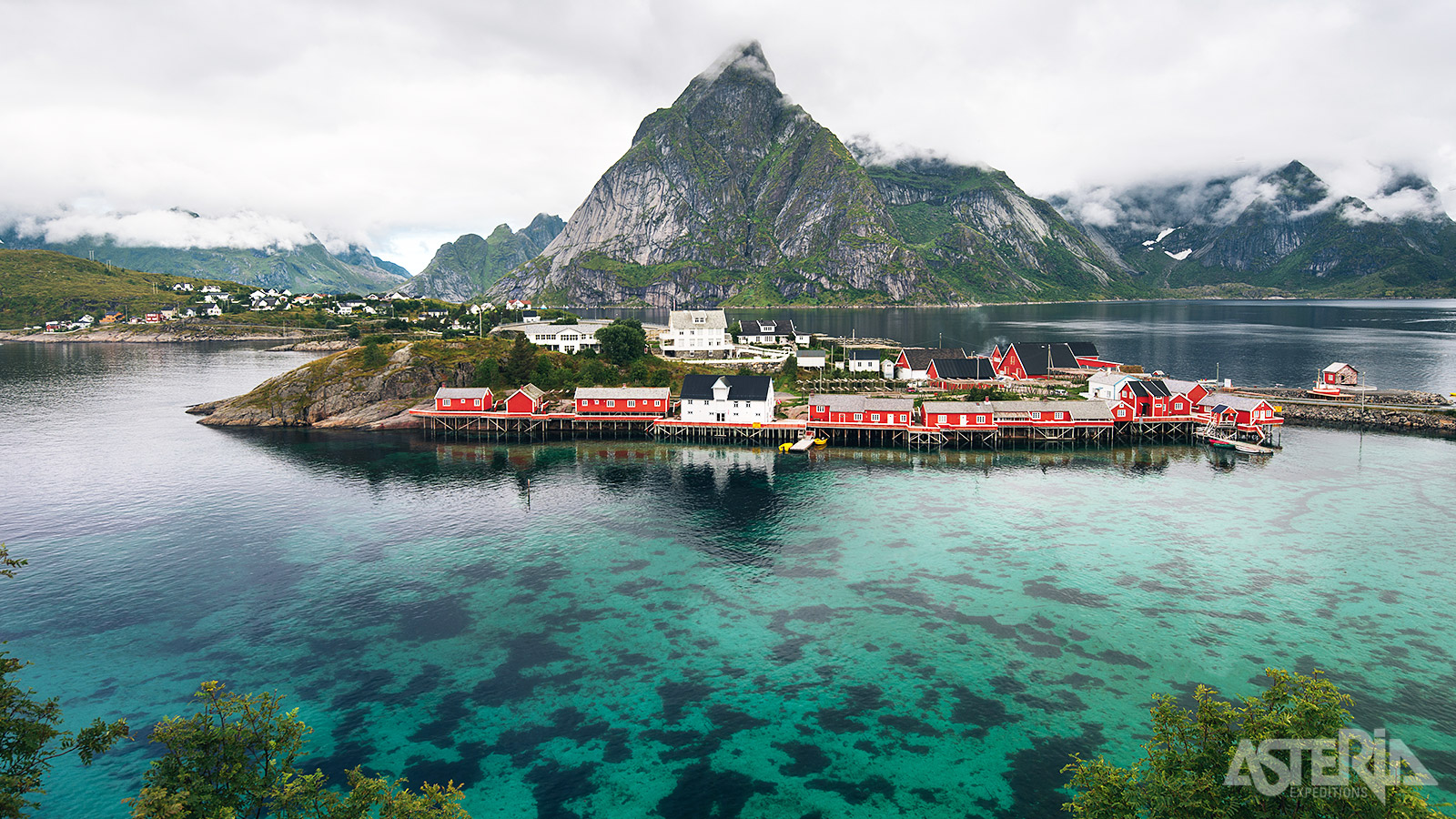 Op Andøya bezoek je typische vissersdorpjes en ontdek je enkele Scenic Routes van Noorwegen
