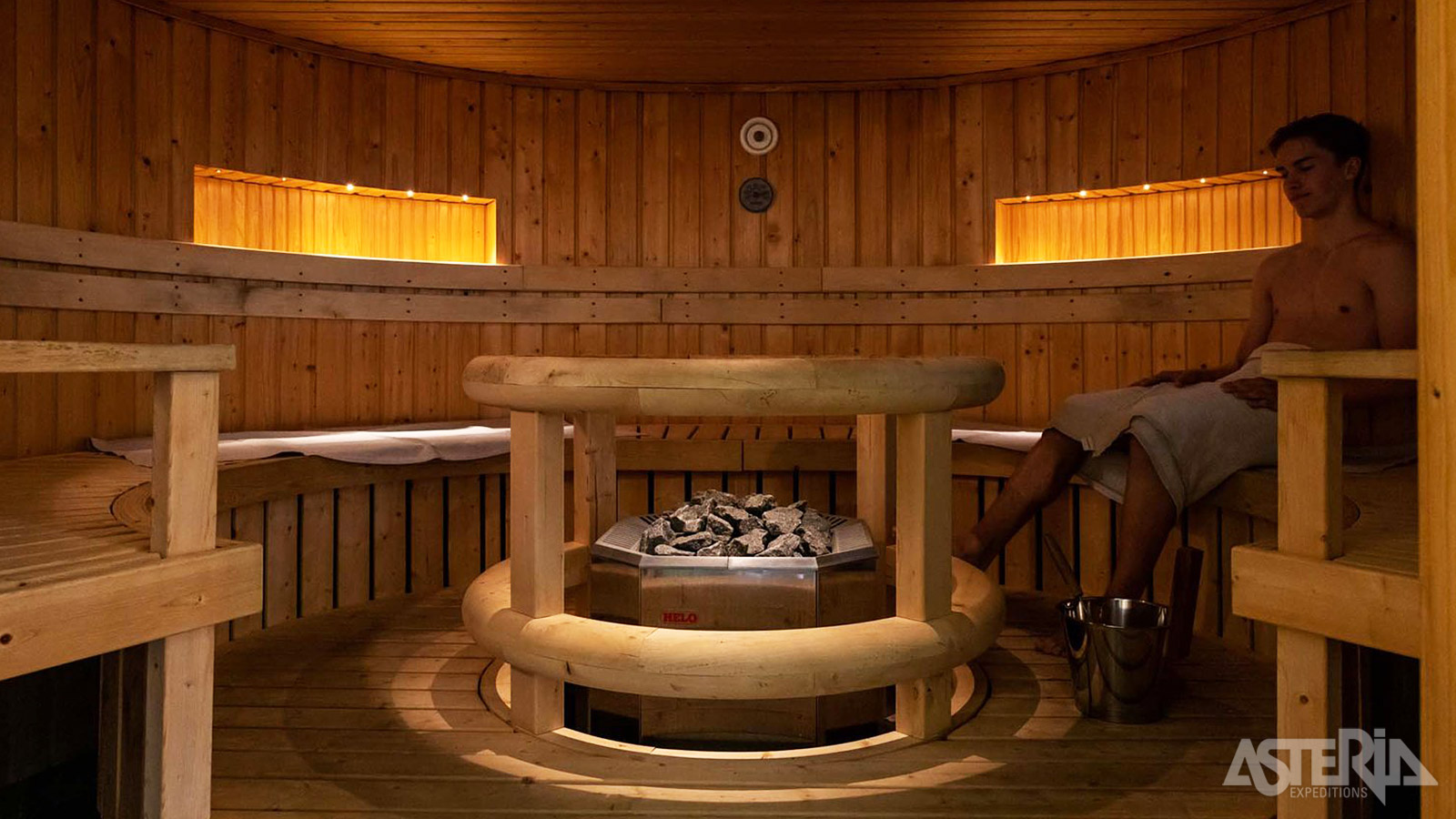 Na een actieve dag in de gezonde buitenlucht kan je ’s avonds genieten van een deugddoende sauna