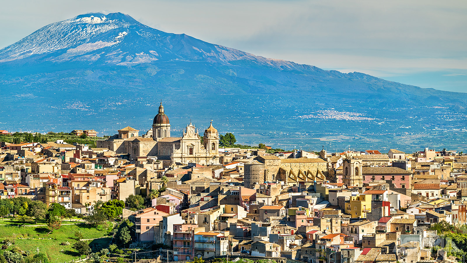 Catania wordt soms ook wel de ’stad van de vulkaan’ genoemd, het lig immers aan de voet van de Etna