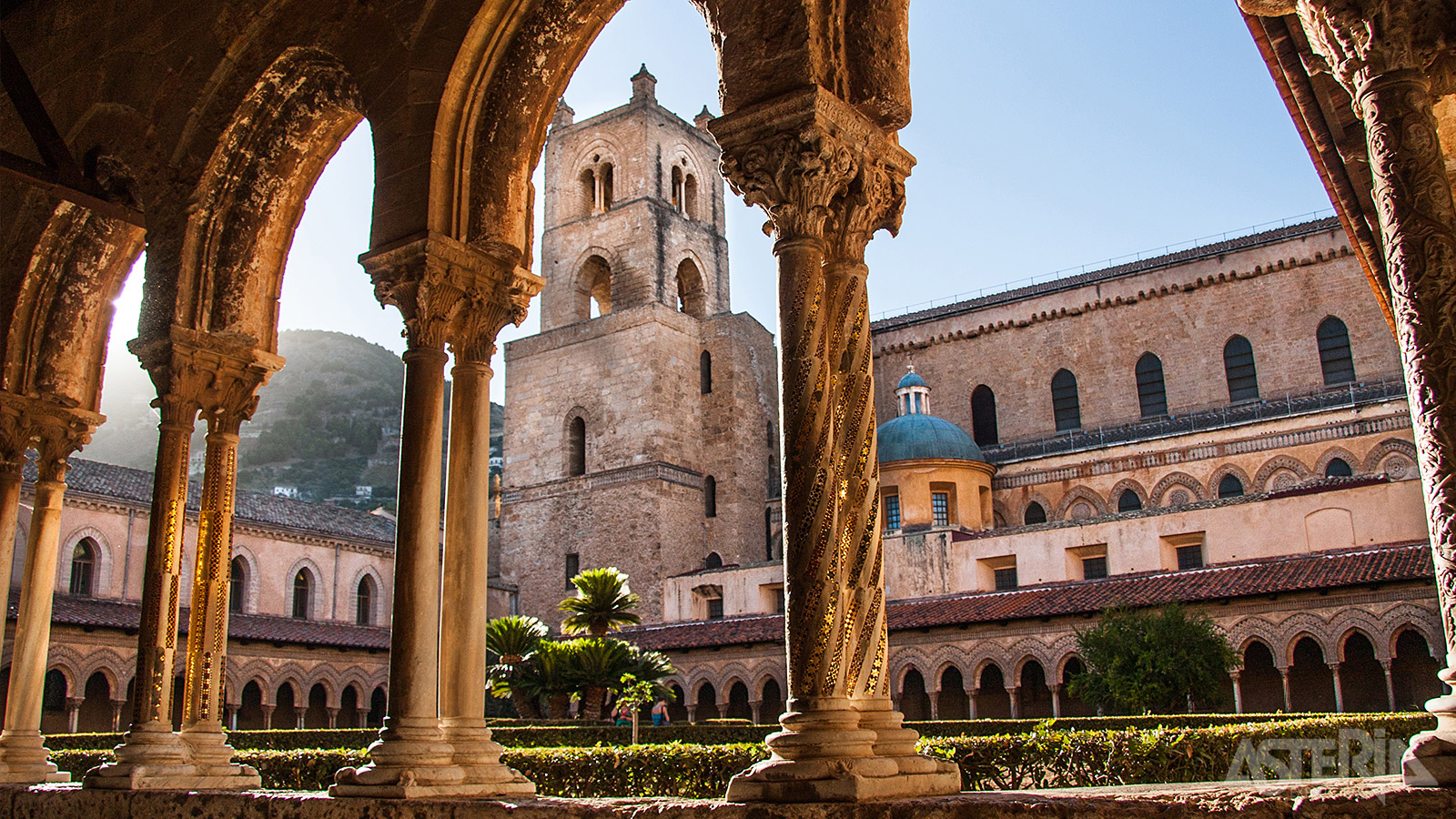 De dom van Monreale is het hoogtepunt van de Arabisch-Normandische bouwkunst op Sicilië